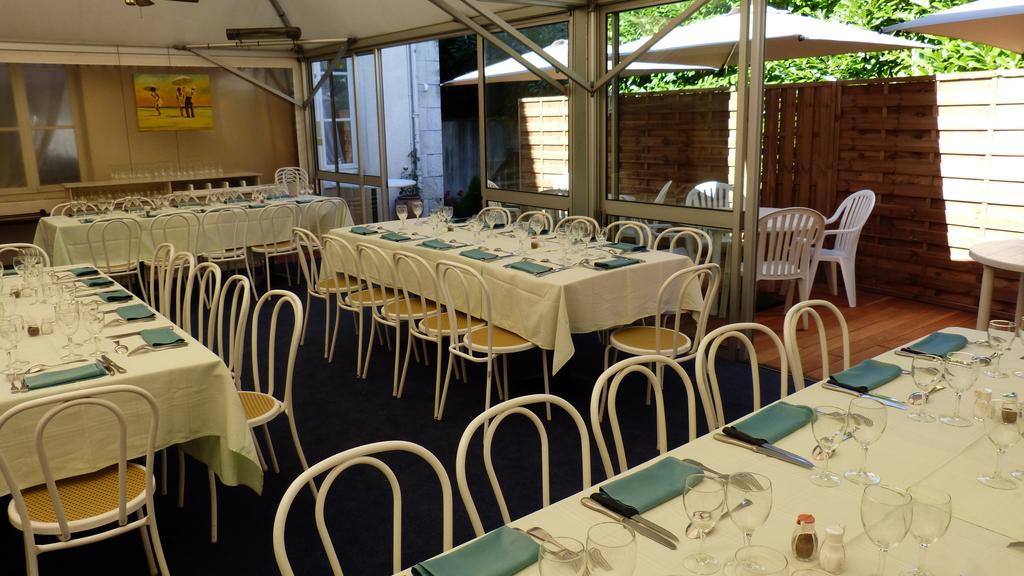 Hotel Restaurant "Le Relais" Courtenay  Exterior photo